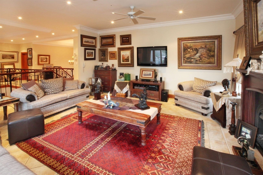 5 Bedroom Property for Sale in Welgemoed Western Cape